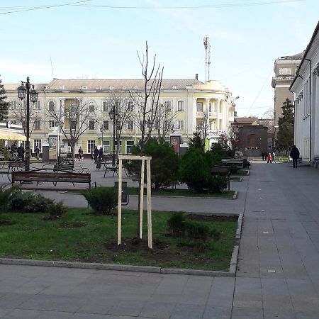 Апартаменты На Проспекте Почтовый Kryvy Rih Extérieur photo
