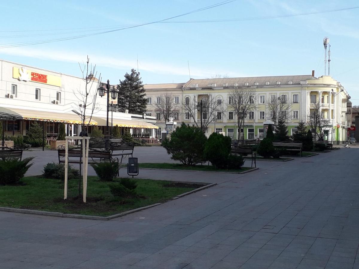 Апартаменты На Проспекте Почтовый Kryvy Rih Extérieur photo